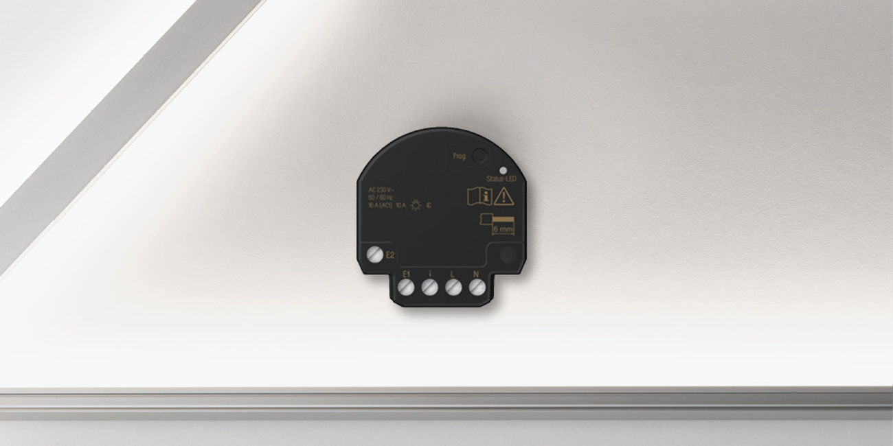 JUNG HOME Jalousieaktor Mini bei Elektro Tischler Reinhard in Oberschneiding
