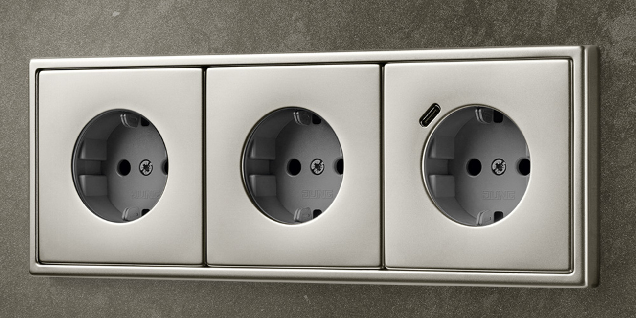 SCHUKO® Steckdosen mit USB bei Elektro Tischler Reinhard in Oberschneiding