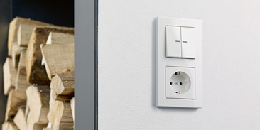 JUNG KNX Taster F 10 bei Elektro Tischler Reinhard in Oberschneiding