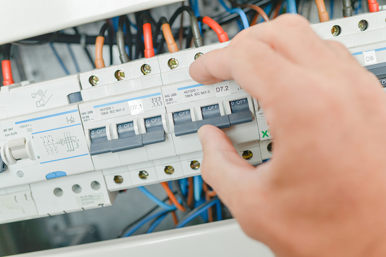 Elektro­installation bei Elektro Tischler Reinhard in Oberschneiding